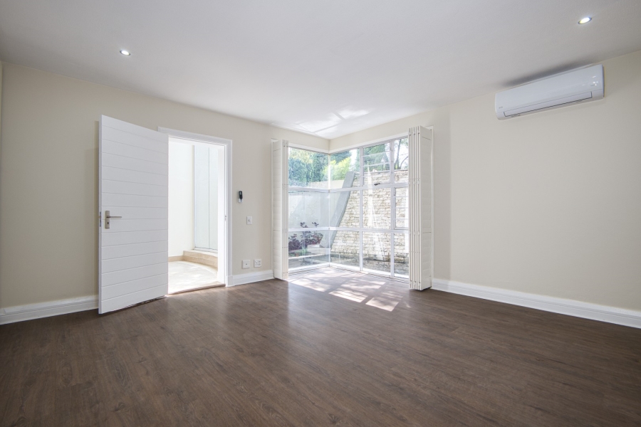 To Let 6 Bedroom Property for Rent in Morningside Gauteng