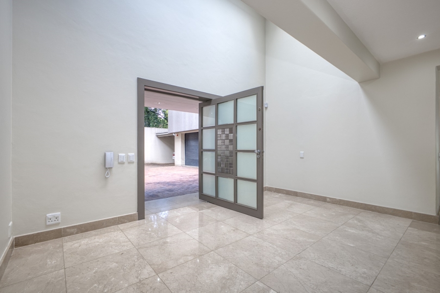 To Let 6 Bedroom Property for Rent in Morningside Gauteng