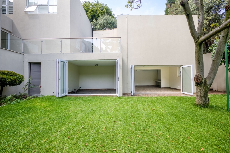 To Let 6 Bedroom Property for Rent in Morningside Gauteng