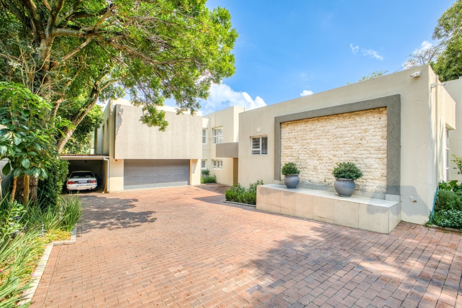 To Let 6 Bedroom Property for Rent in Morningside Gauteng