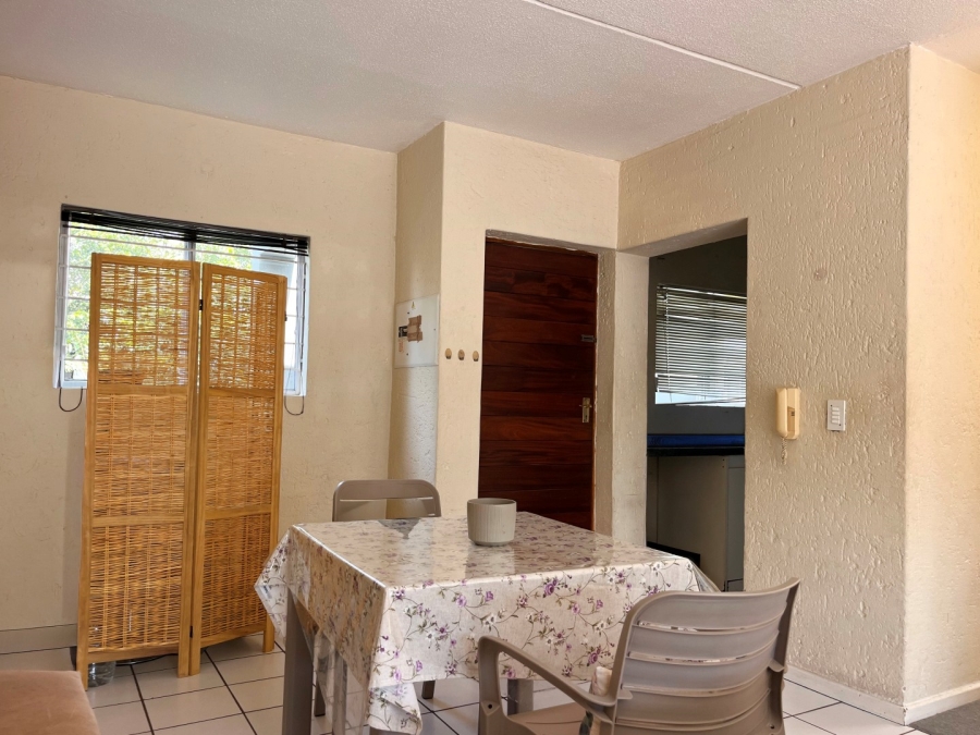 1 Bedroom Property for Sale in Glensan Gauteng