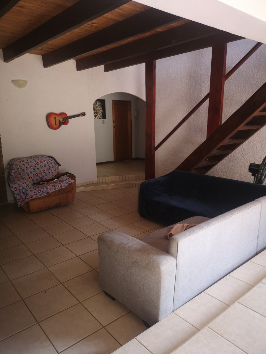 4 Bedroom Property for Sale in Glen Donald A H Gauteng