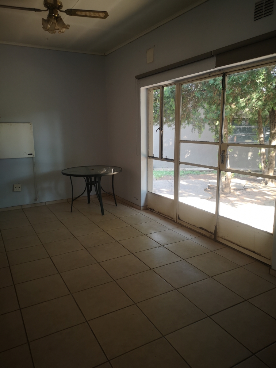 4 Bedroom Property for Sale in Glen Donald A H Gauteng