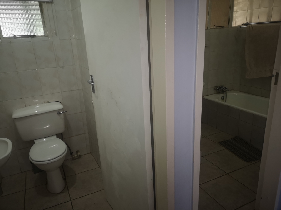 4 Bedroom Property for Sale in Glen Donald A H Gauteng