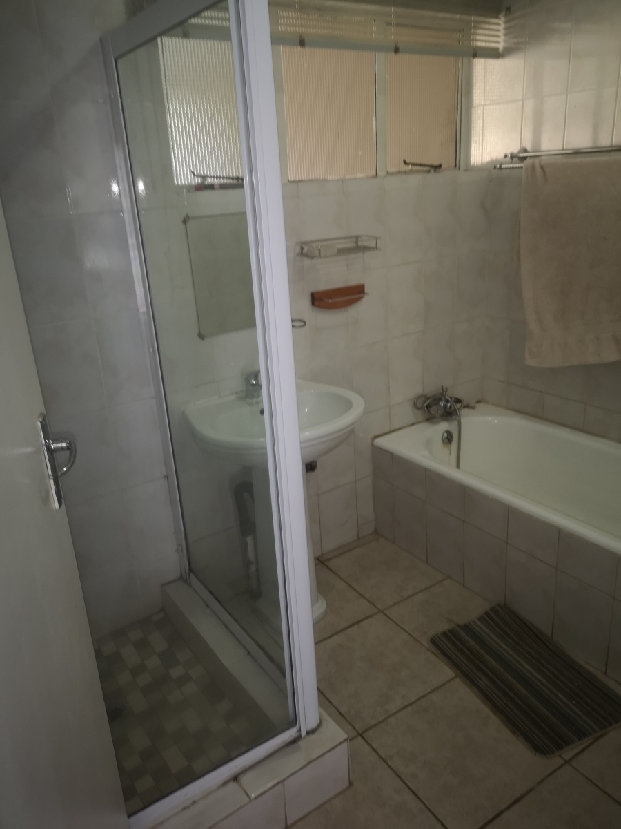 4 Bedroom Property for Sale in Glen Donald A H Gauteng