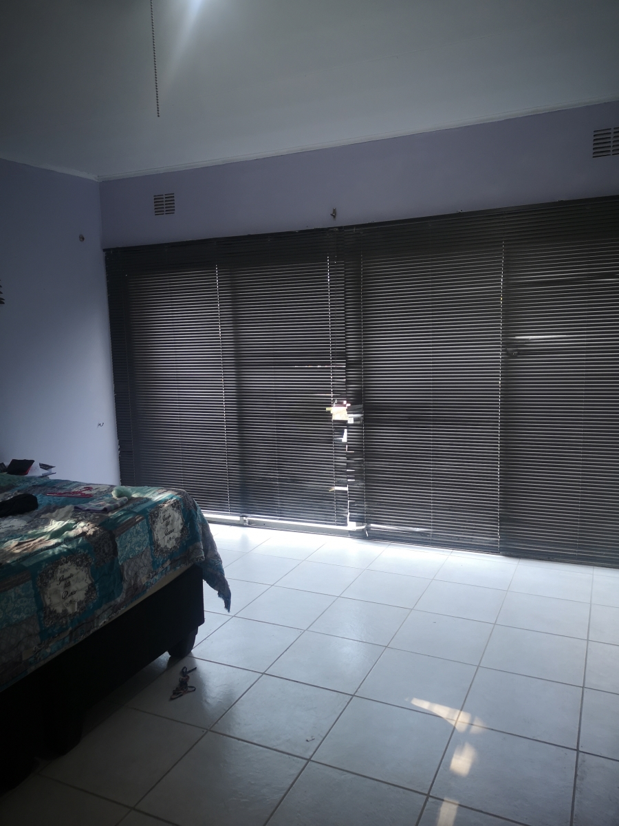 4 Bedroom Property for Sale in Glen Donald A H Gauteng