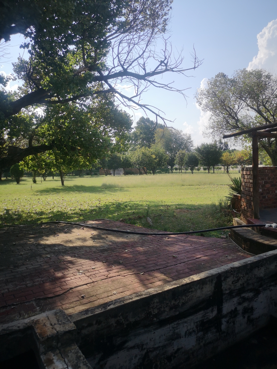 4 Bedroom Property for Sale in Glen Donald A H Gauteng