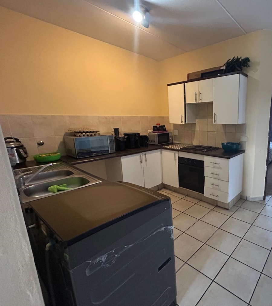 2 Bedroom Property for Sale in Halfway Gardens Gauteng