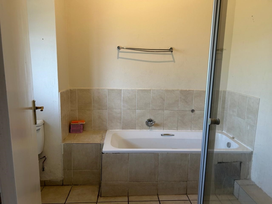 2 Bedroom Property for Sale in Halfway Gardens Gauteng