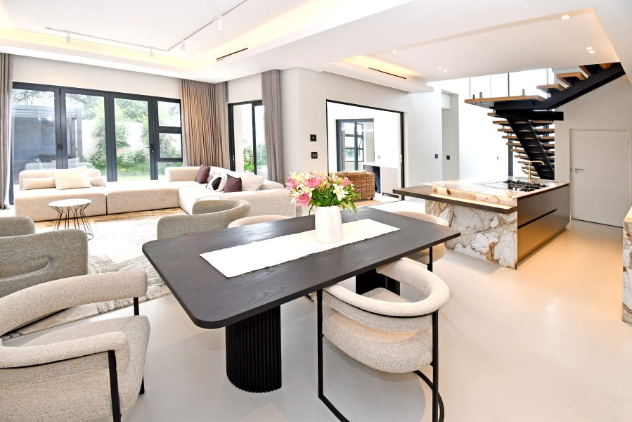 4 Bedroom Property for Sale in Lonehill Gauteng