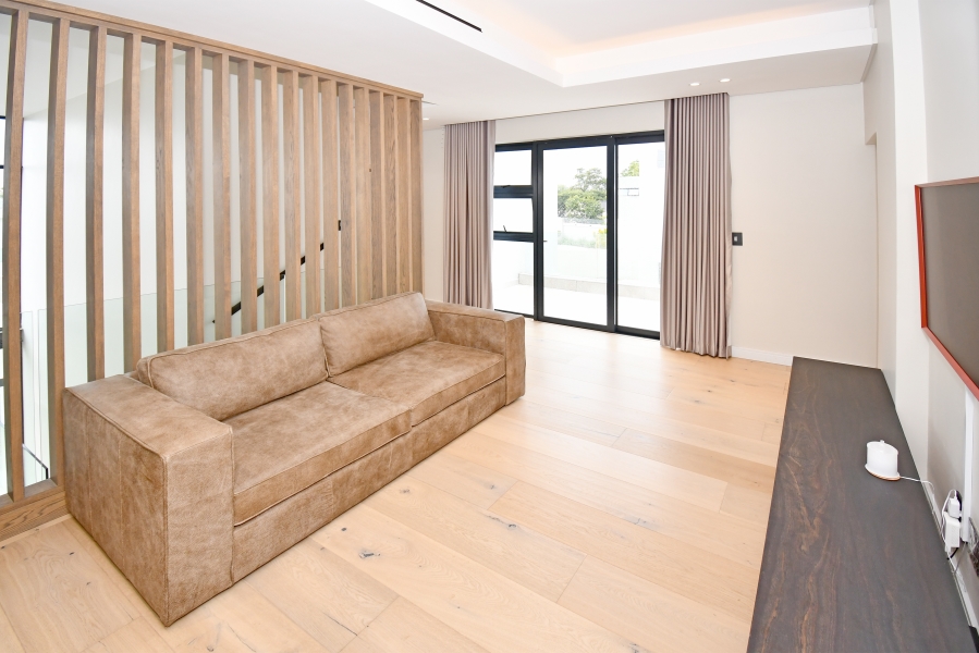 4 Bedroom Property for Sale in Lonehill Gauteng