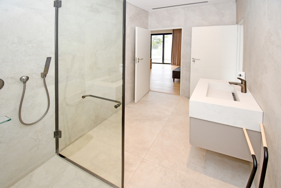 4 Bedroom Property for Sale in Lonehill Gauteng