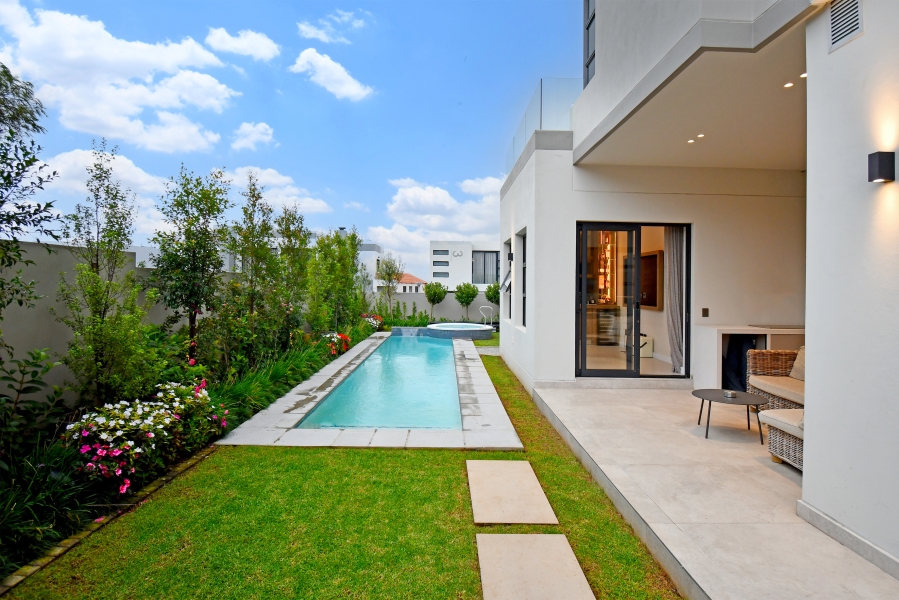 4 Bedroom Property for Sale in Lonehill Gauteng