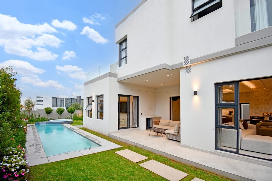 4 Bedroom Property for Sale in Lonehill Gauteng