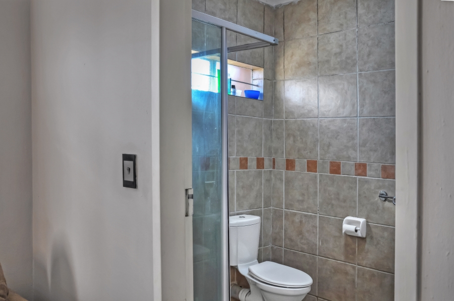 2 Bedroom Property for Sale in Vorna Valley Gauteng