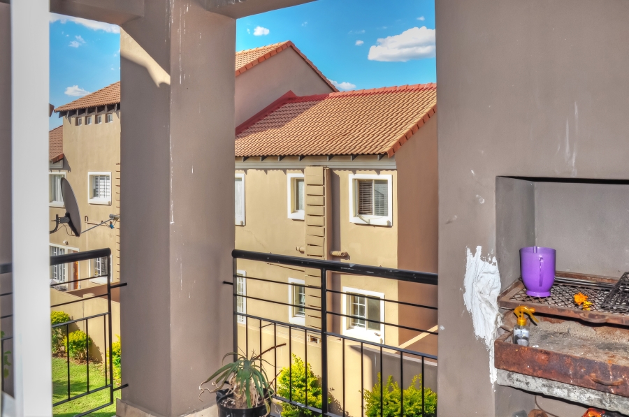 2 Bedroom Property for Sale in Vorna Valley Gauteng