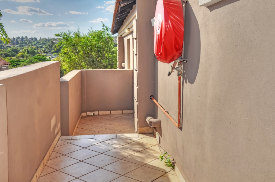 2 Bedroom Property for Sale in Vorna Valley Gauteng