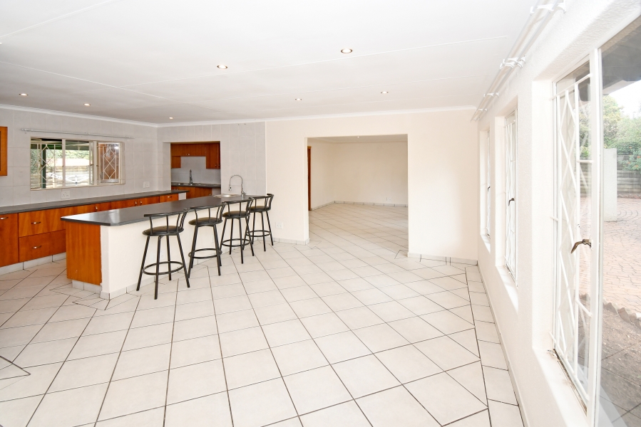 4 Bedroom Property for Sale in Vorna Valley Gauteng
