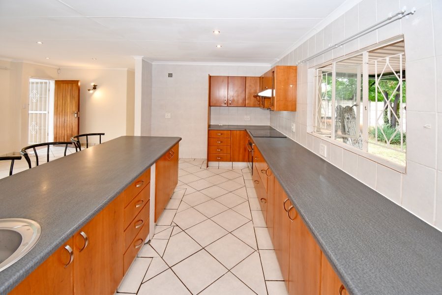 4 Bedroom Property for Sale in Vorna Valley Gauteng