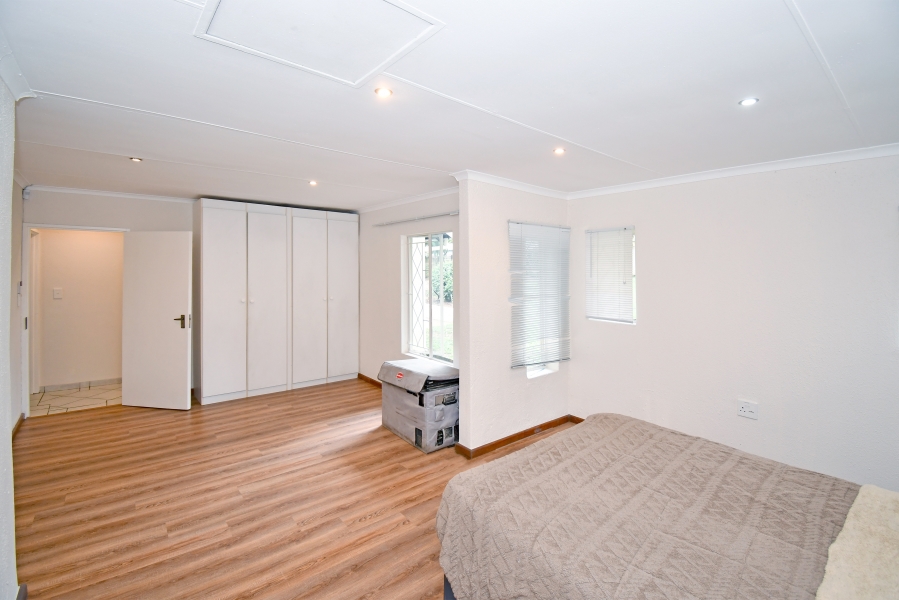 4 Bedroom Property for Sale in Vorna Valley Gauteng