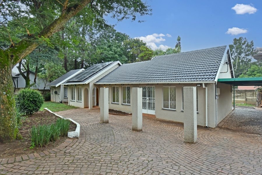 4 Bedroom Property for Sale in Vorna Valley Gauteng