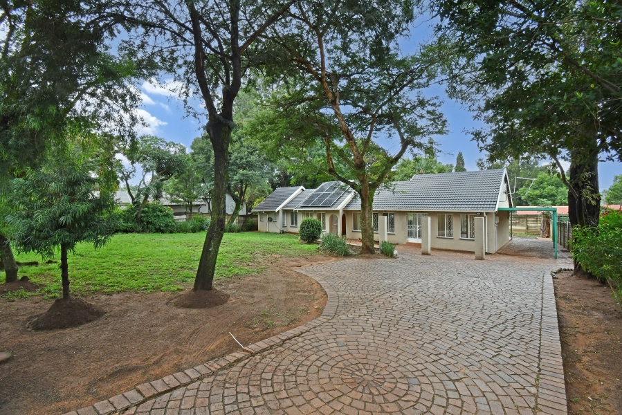 4 Bedroom Property for Sale in Vorna Valley Gauteng