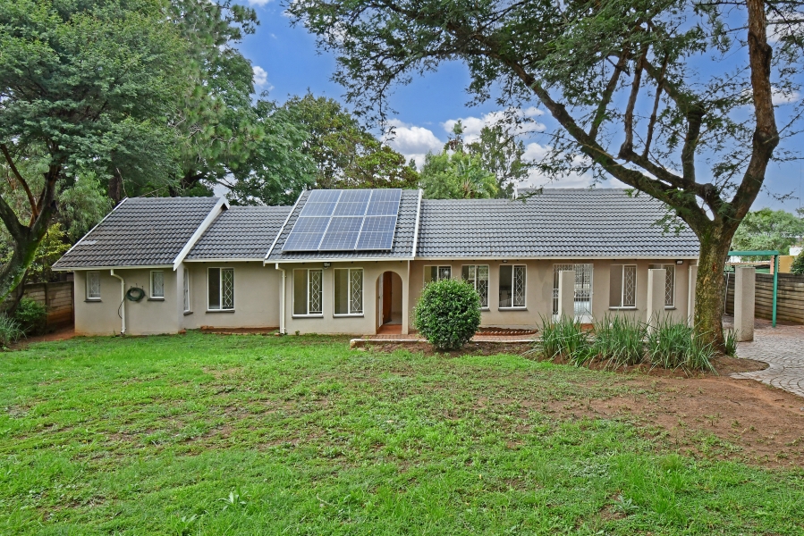 4 Bedroom Property for Sale in Vorna Valley Gauteng