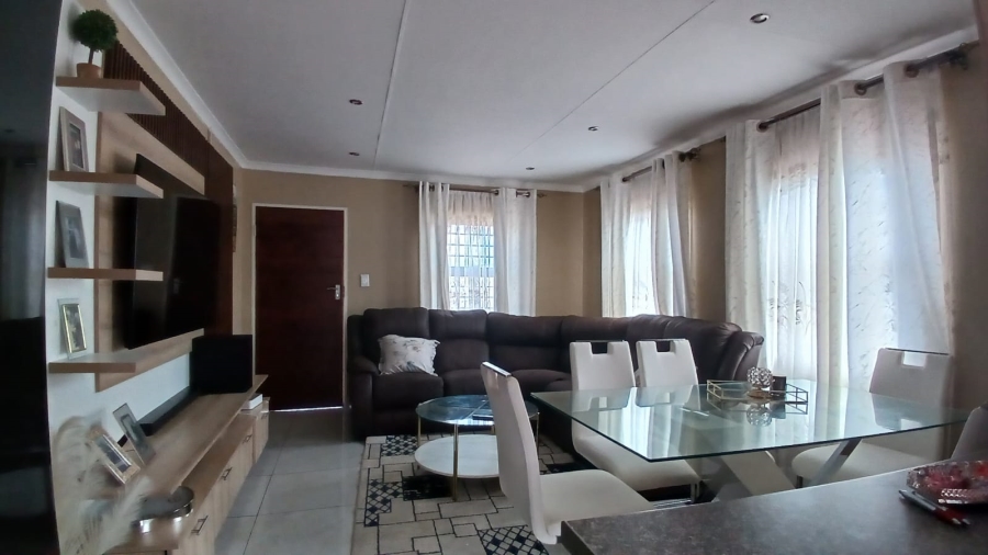 3 Bedroom Property for Sale in Mindalore Gauteng
