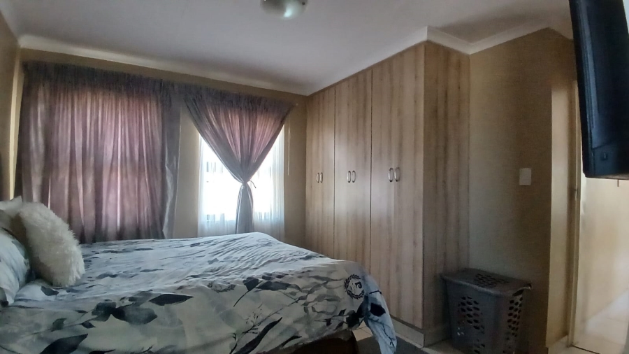 3 Bedroom Property for Sale in Mindalore Gauteng