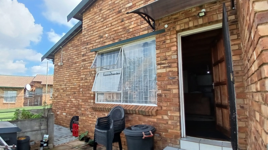 2 Bedroom Property for Sale in Mindalore Gauteng
