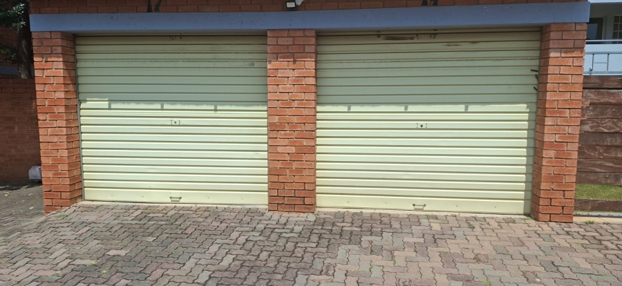 3 Bedroom Property for Sale in Die Hoewes Gauteng