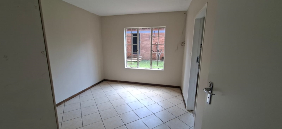 3 Bedroom Property for Sale in Die Hoewes Gauteng