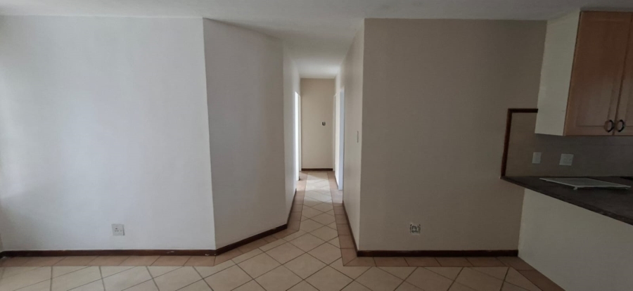 3 Bedroom Property for Sale in Die Hoewes Gauteng