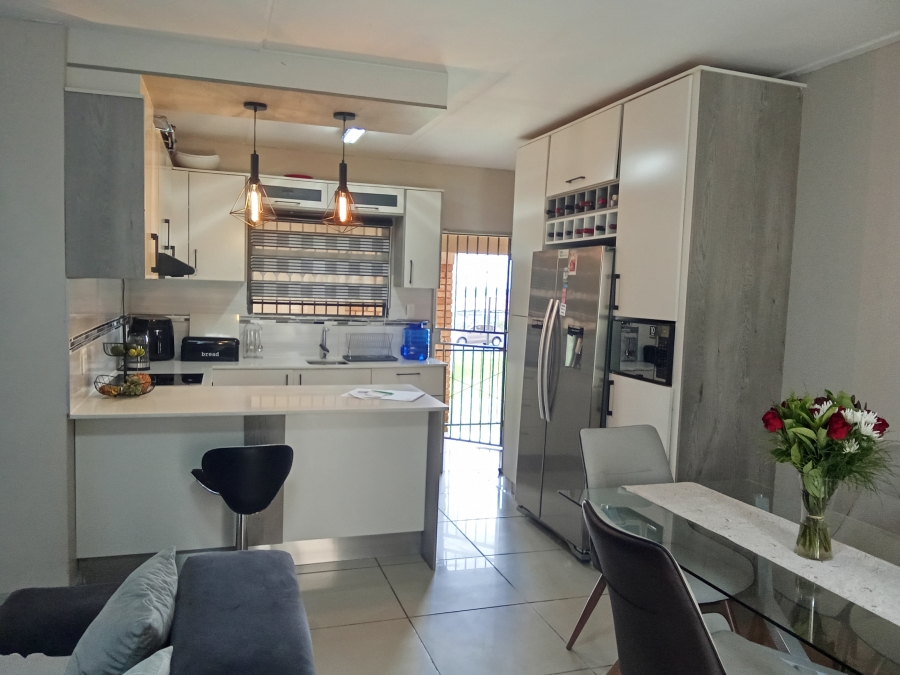 3 Bedroom Property for Sale in Groblerpark Gauteng