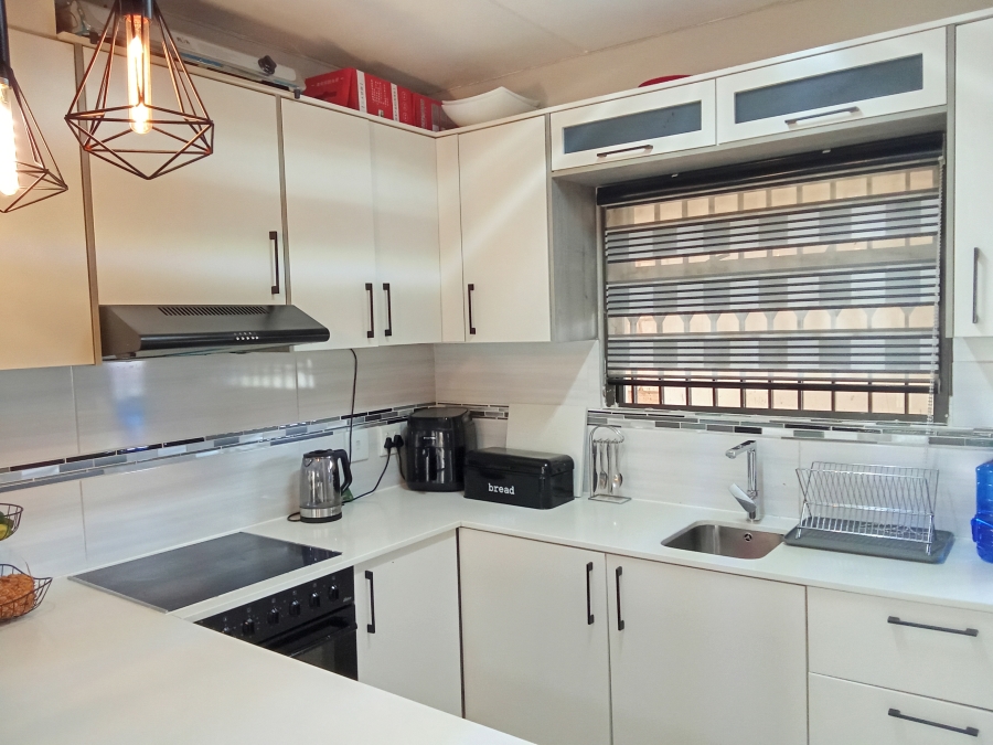 3 Bedroom Property for Sale in Groblerpark Gauteng