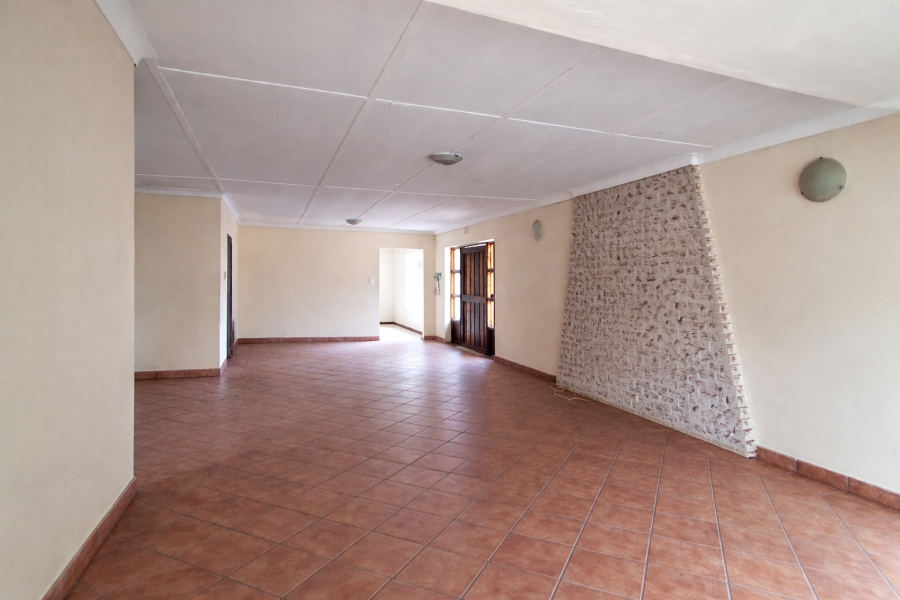4 Bedroom Property for Sale in Rensburg Gauteng