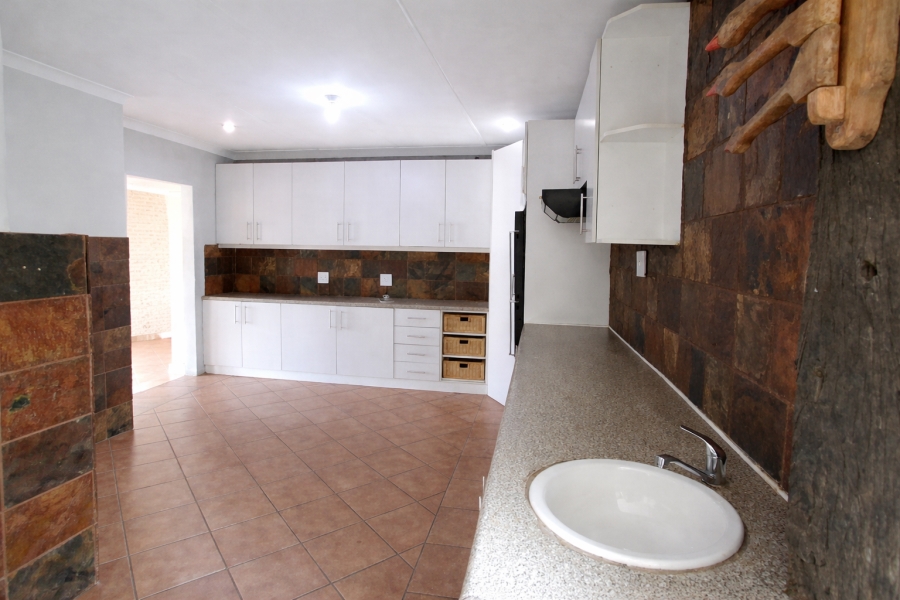 4 Bedroom Property for Sale in Rensburg Gauteng