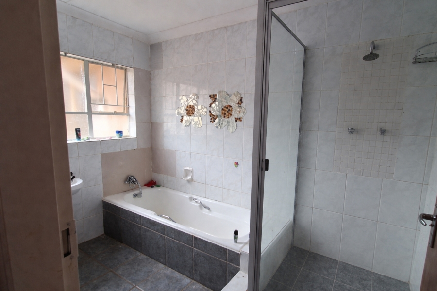 4 Bedroom Property for Sale in Rensburg Gauteng