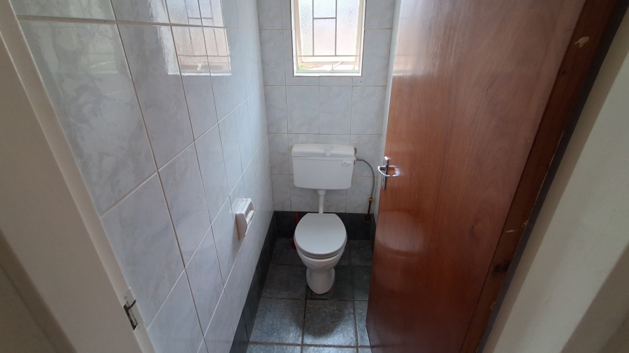 4 Bedroom Property for Sale in Rensburg Gauteng