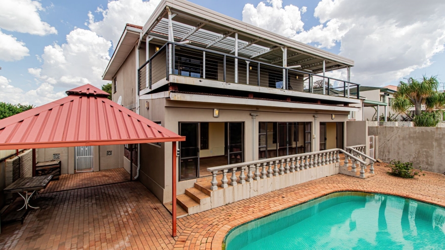 7 Bedroom Property for Sale in Kensington Gauteng