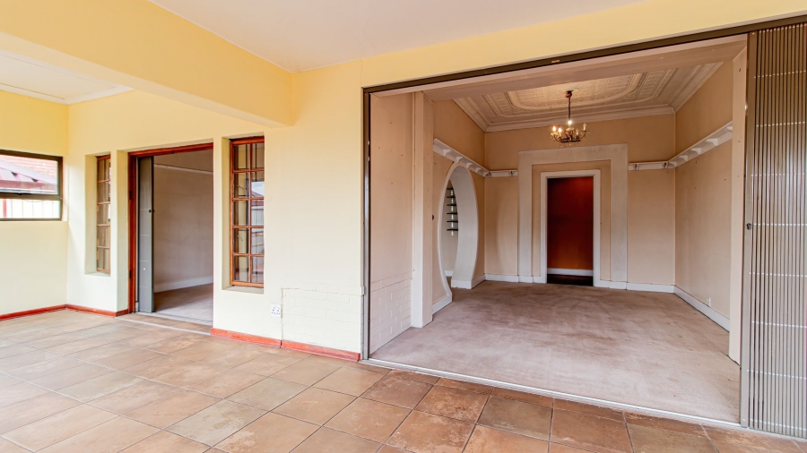 7 Bedroom Property for Sale in Kensington Gauteng