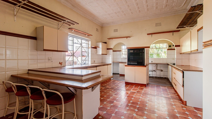 7 Bedroom Property for Sale in Kensington Gauteng