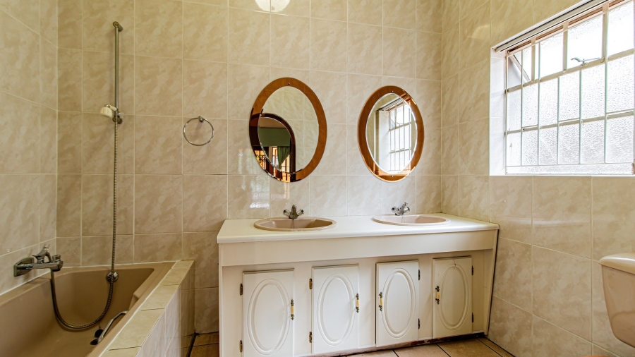 7 Bedroom Property for Sale in Kensington Gauteng