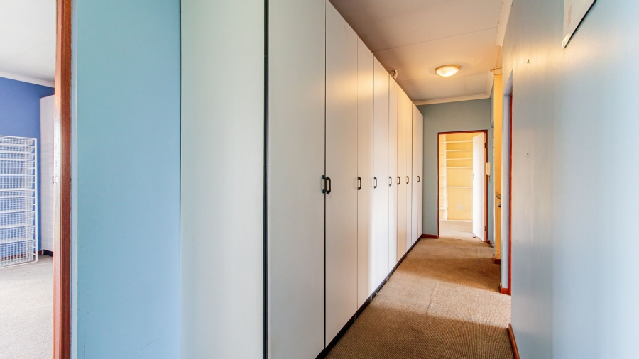 7 Bedroom Property for Sale in Kensington Gauteng