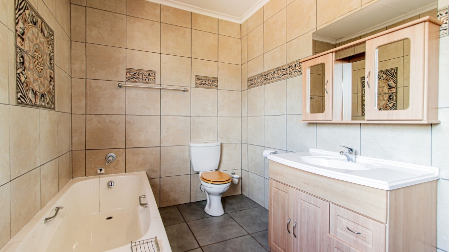 7 Bedroom Property for Sale in Kensington Gauteng