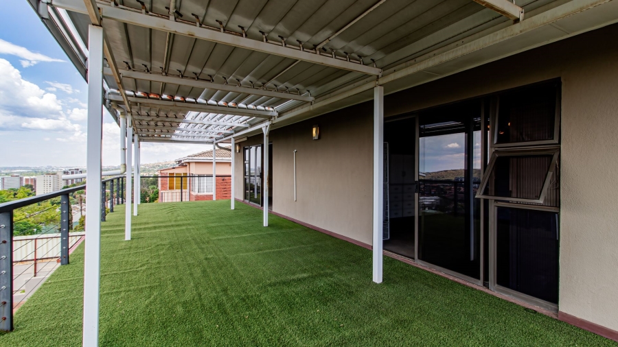 7 Bedroom Property for Sale in Kensington Gauteng