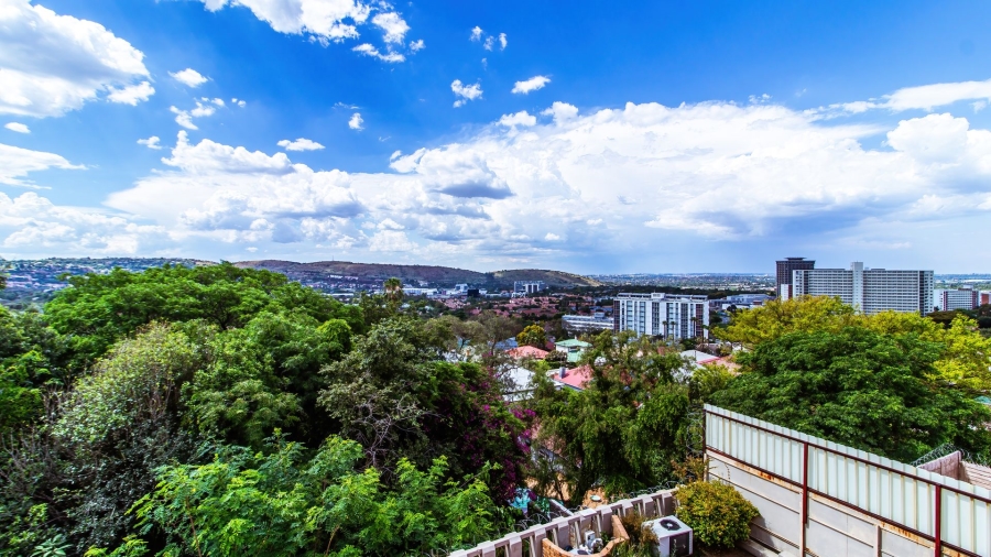 7 Bedroom Property for Sale in Kensington Gauteng