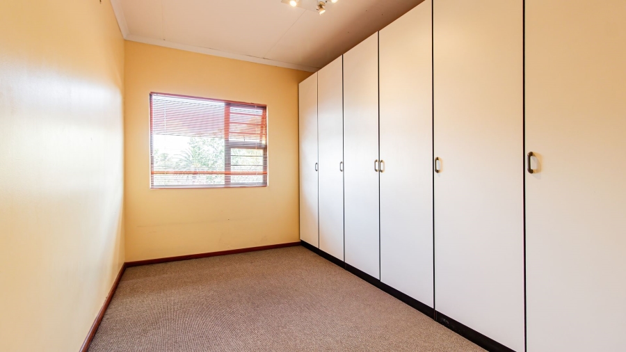 7 Bedroom Property for Sale in Kensington Gauteng