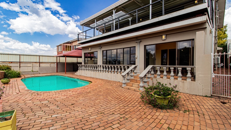 7 Bedroom Property for Sale in Kensington Gauteng