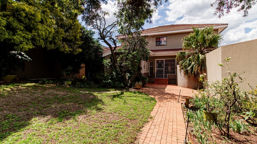 7 Bedroom Property for Sale in Kensington Gauteng